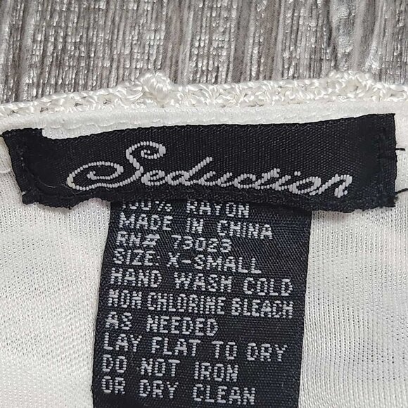 Vintage Y2K white babydoll crochet cami top with a bow - Picture 8 of 12